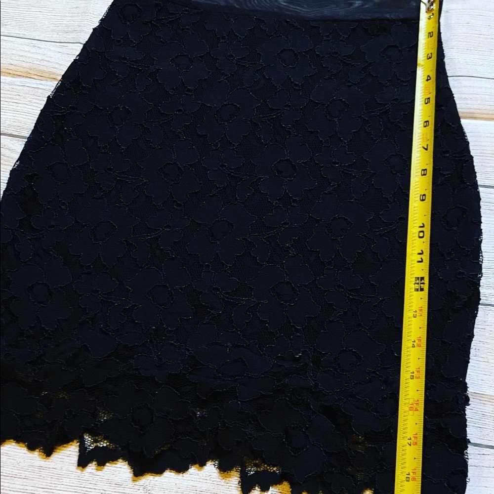 Dress - Picture 5 of 10